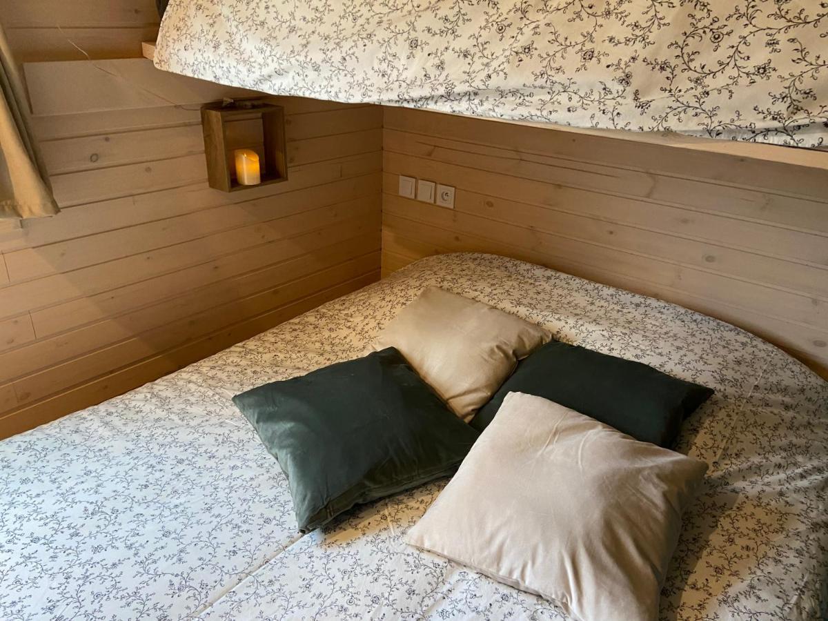 La Roulotte De Bonneval Camping *